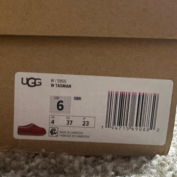 Ugg Tasmans - Picture 2 of 4